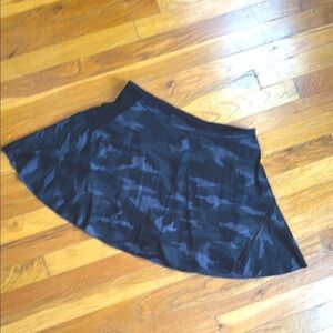 Athleta camo tennis skort